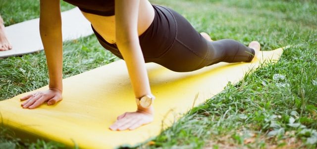 Yoga na świeżym powietrzu